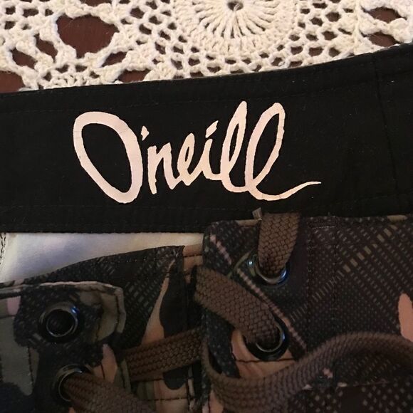 Great O’Neil Camouflage Board Shorts Size L - Picture 2 of 9